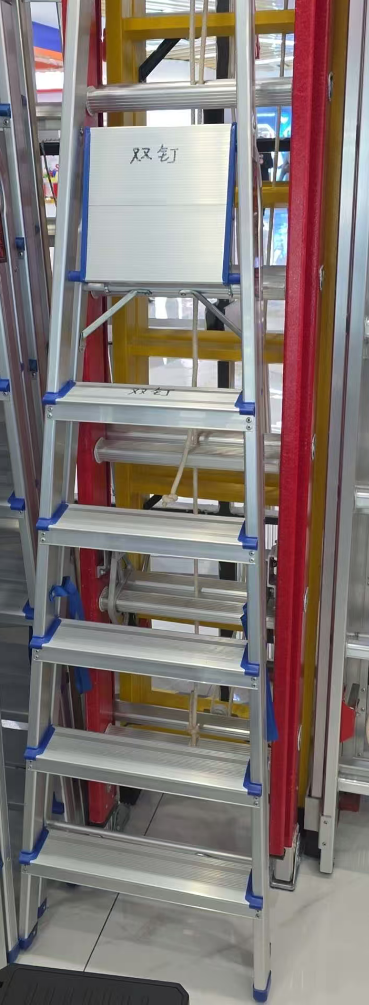Aluminum Step Ladder 6 Steps